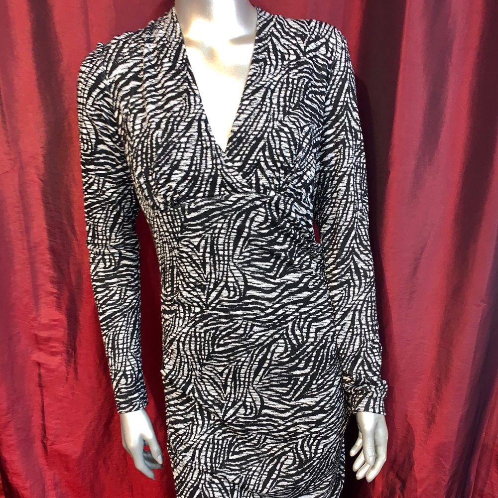 Nicole Miller black and white long sleeve dress